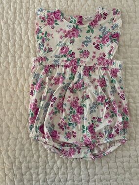 NWT Angel Dear Bamboo Floral Rose Print Bubble Romper in Size 18-24M